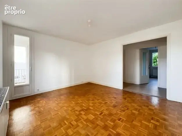 GRAND CHARRAN - T3 rénové - 60m² avec cave - photo 4