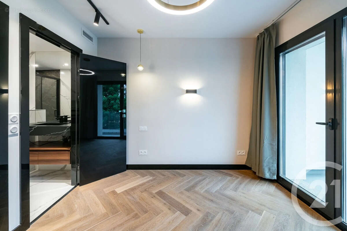 Appartement à SAINT-MAUR-DES-FOSSES