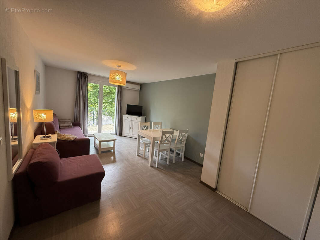 Appartement à GREOUX-LES-BAINS