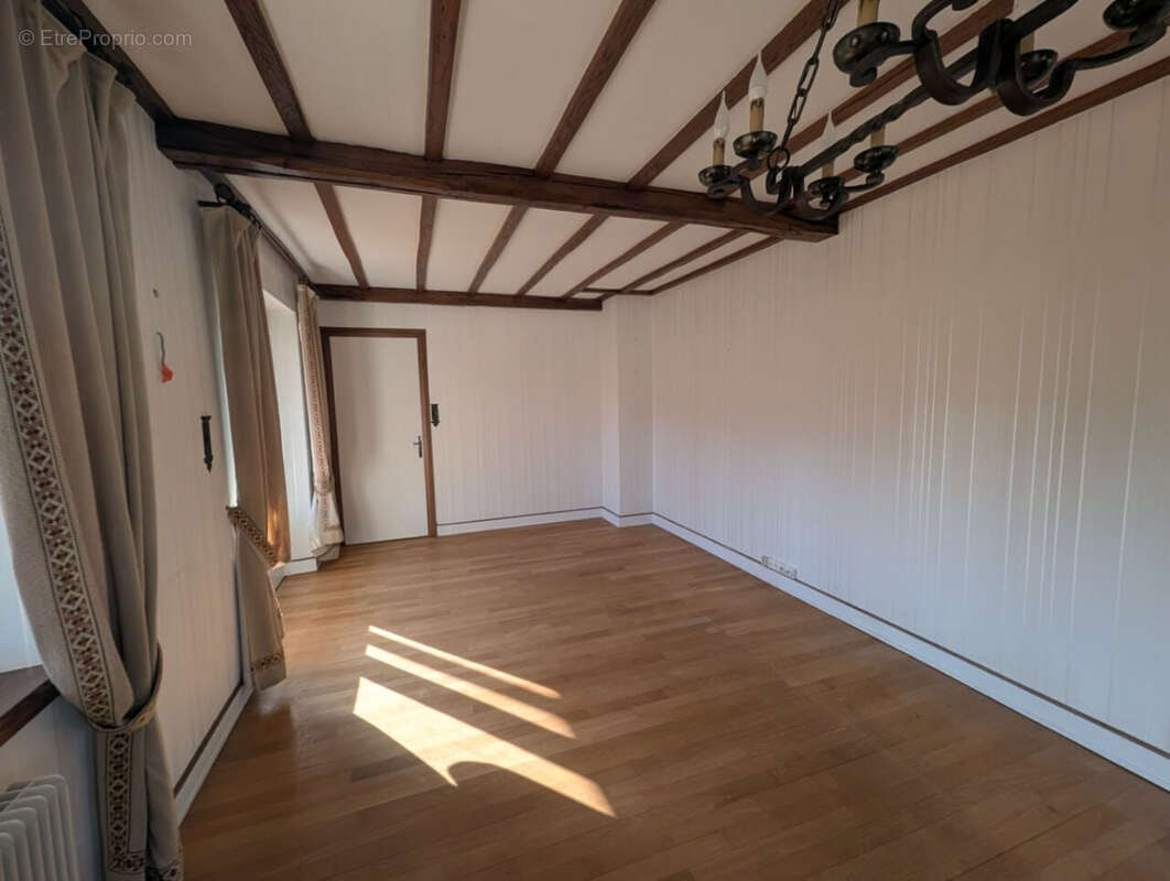 Maison à PIERREFONTAINE-LES-VARANS