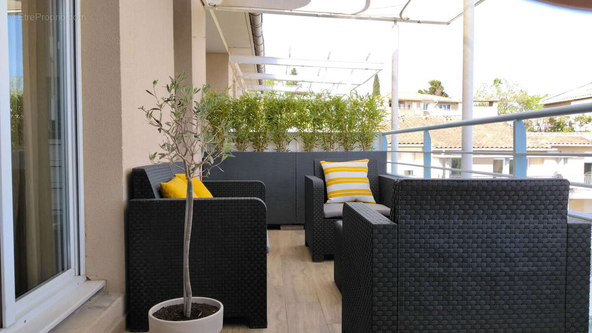 Appartement à VENELLES