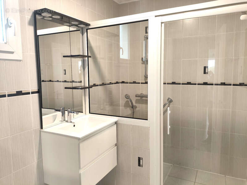 Maison à SAINT-GERMAIN-DE-LUSIGNAN