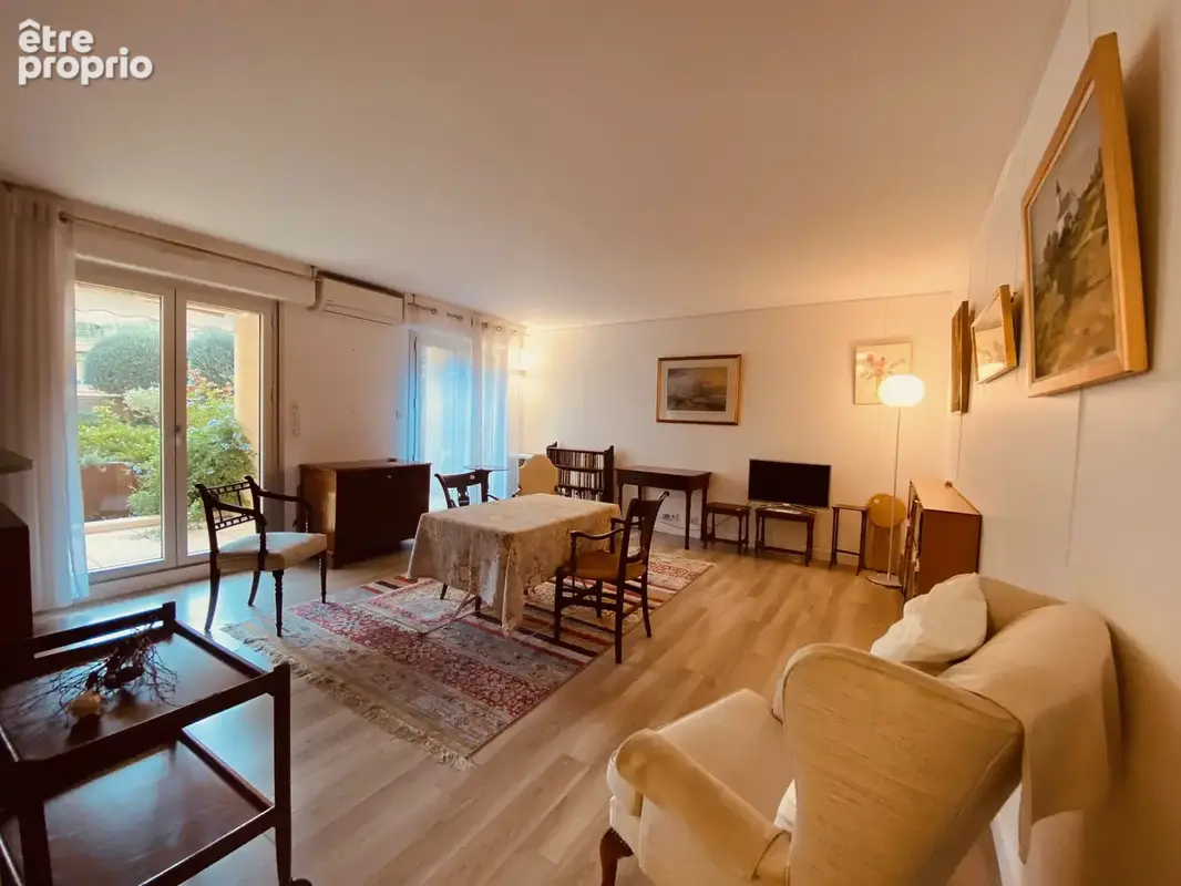 A vendre  2 p 57 m2  hesperides roy rene aix en provence - photo 2