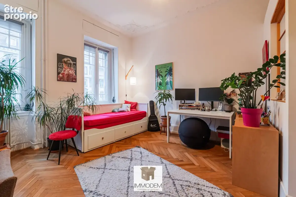 Appartement 5 pièces - 132 m2 - SANS TRAVAUX - photo 8