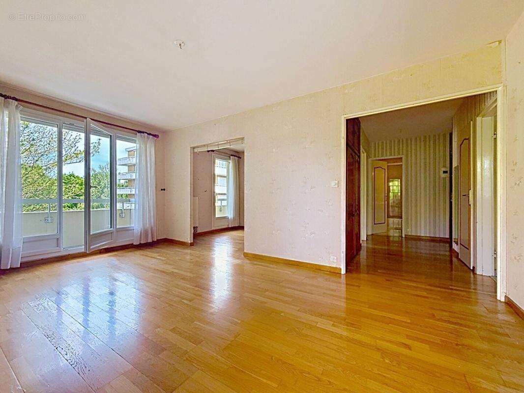 Appartement à HEROUVILLE-SAINT-CLAIR