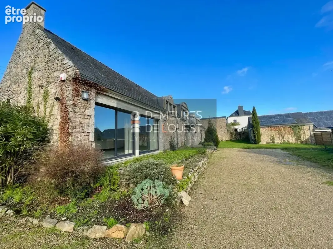 Vannes - CLISCOUET - CONLEAU - Elégante longère  - 257 m2   Annexe en pierre   Jardin clos de 835m2 - photo 9