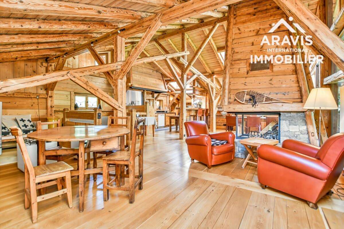 Maison à ARACHES-LA-FRASSE