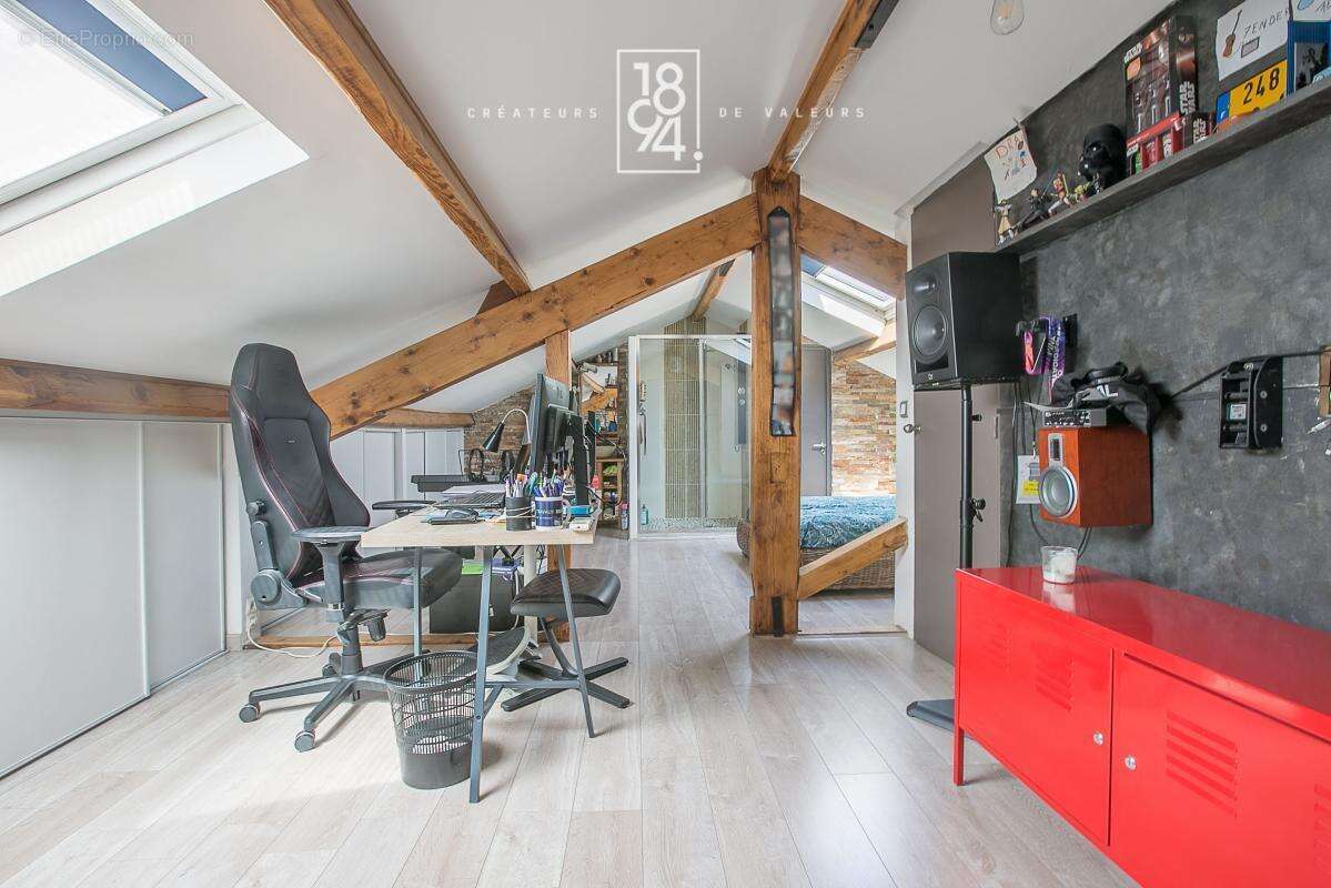 Appartement à MARSEILLE-5E