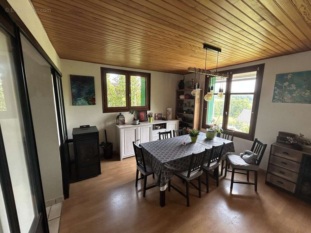 Maison à NEUVEGLISE