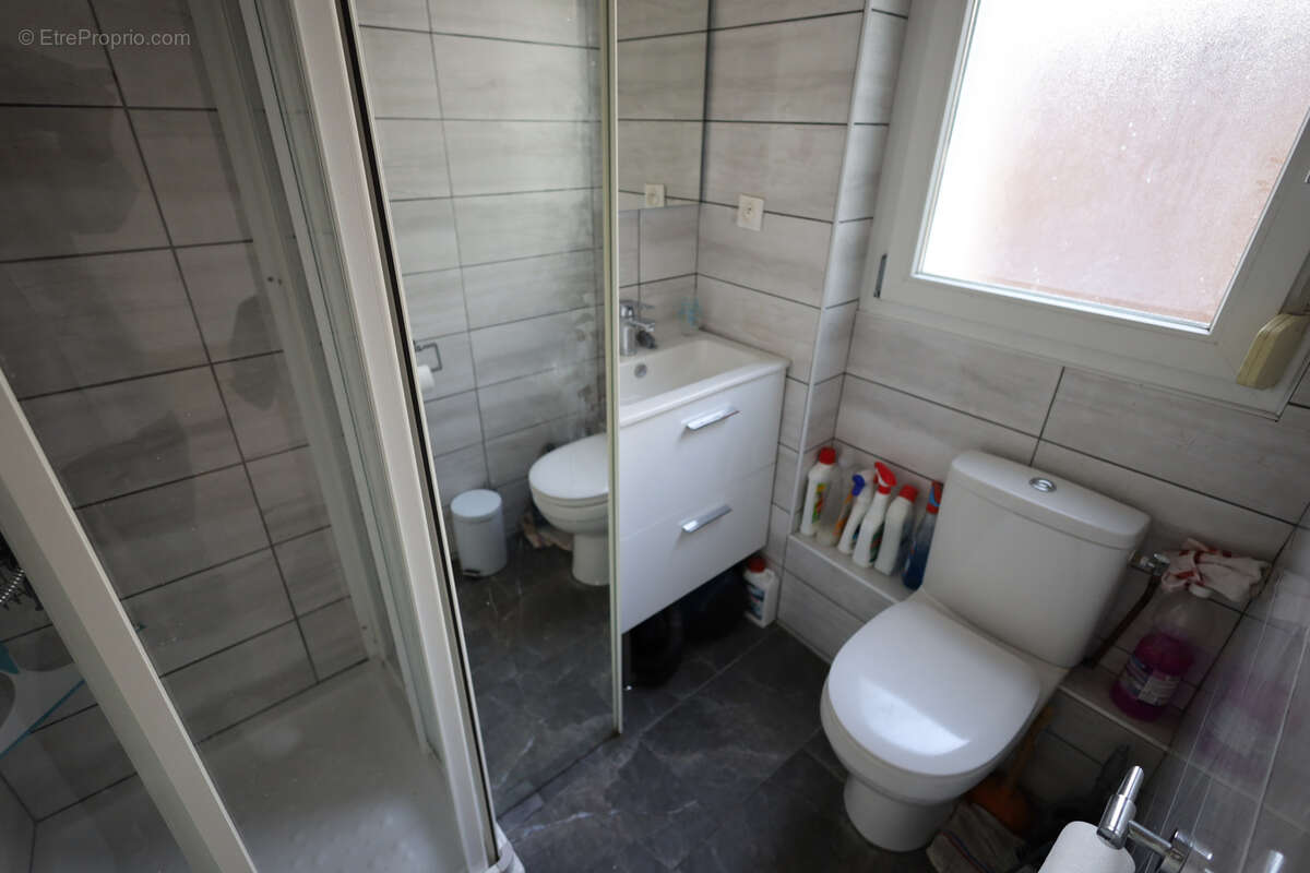À vendre   Studette de 12 m2   Paris 15?   Quartier Grenelle - photo 3