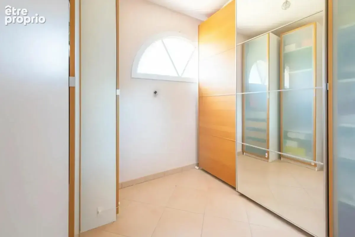 Grande maison 5 chambres avec sous-sol total centre Bois d’Arcy - photo 10