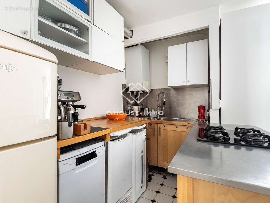 Appartement à PARIS-17E