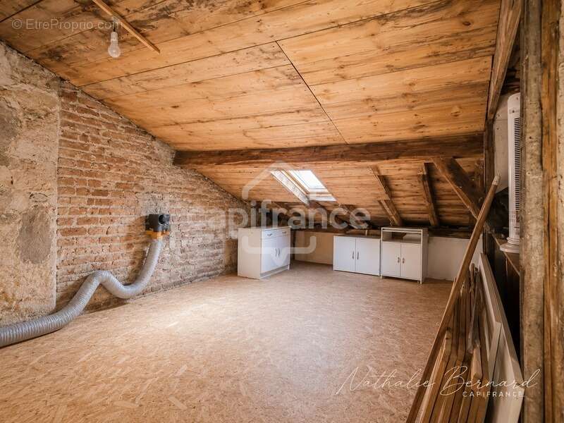 Immeuble mixte avec local commercial et habitation – Centre-ville de Villeneuve-sur-Lot - photo 15