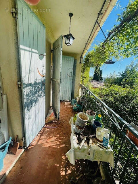 Maison à MONTAREN-ET-SAINT-MEDIERS