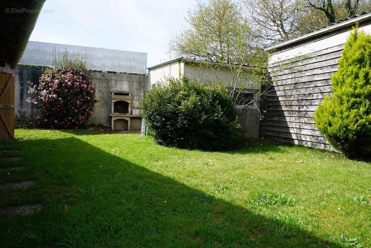 Maison à MALGUENAC