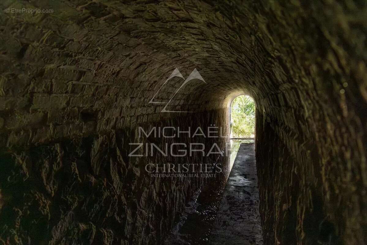 Appartement à VALLAURIS