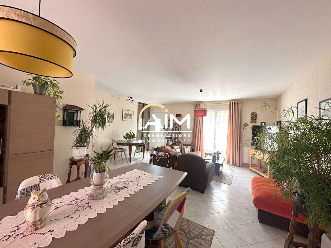 Maison plain-pied à vendre à Saint Julien de Chédon - photo 2