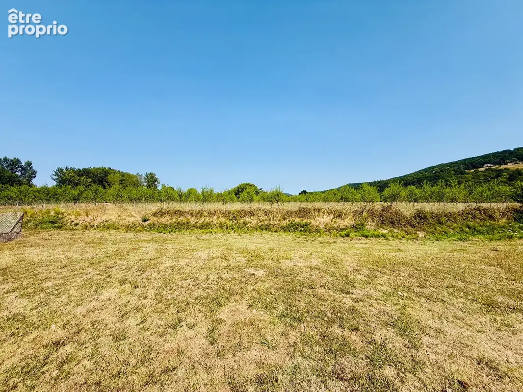 Terrain de 578m² proche commodités à pied, environnement calme - photo 2