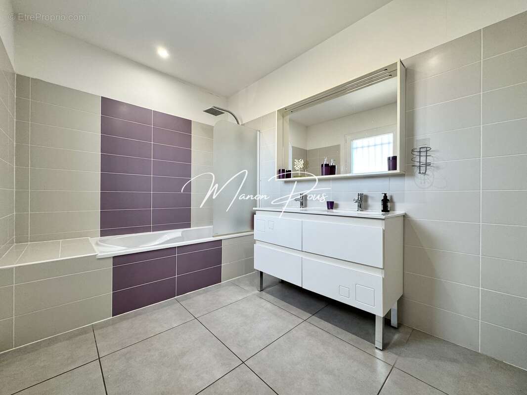 Maison à PEYRESTORTES