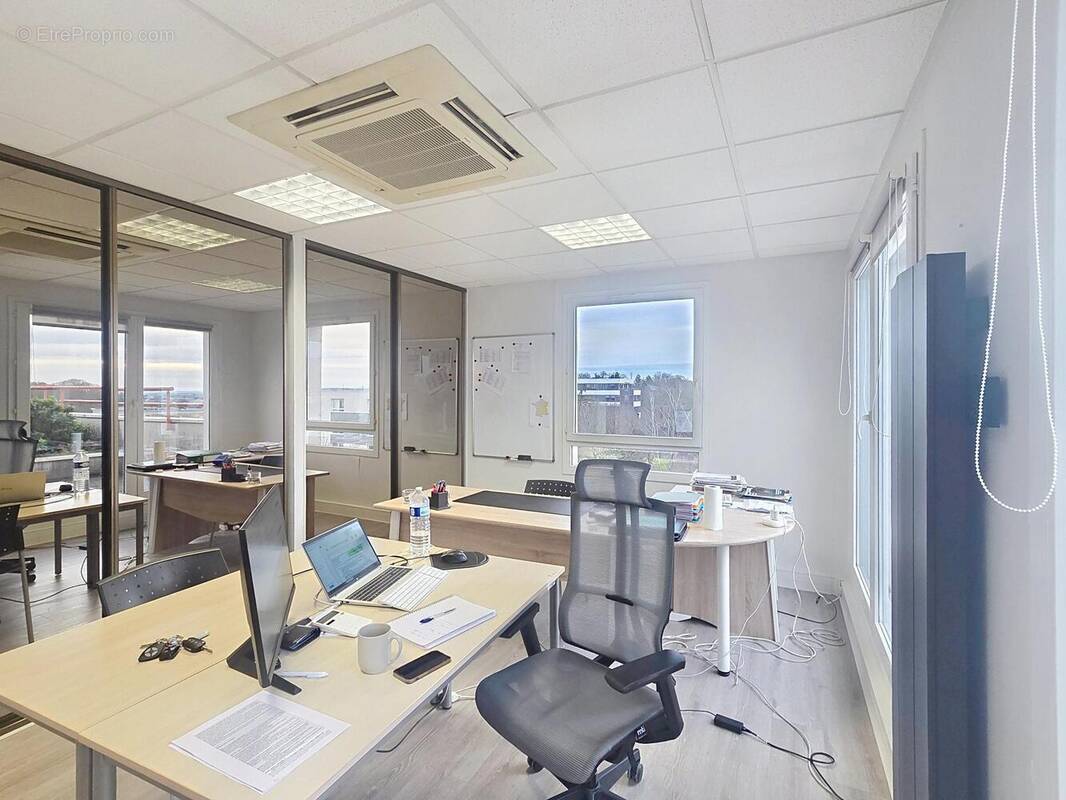 Photo 1 - Commerce à DIJON