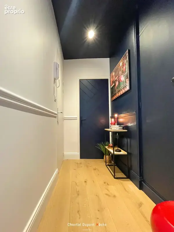 CHARTRES COEUR DE VILLE - Très bel appartement entièrement rénové dans un immeuble ancien - photo 10