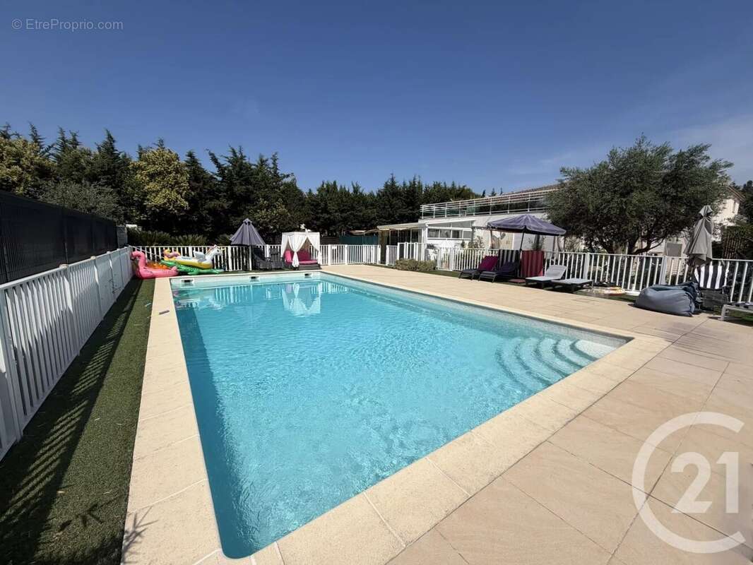 Appartement à MOUGINS