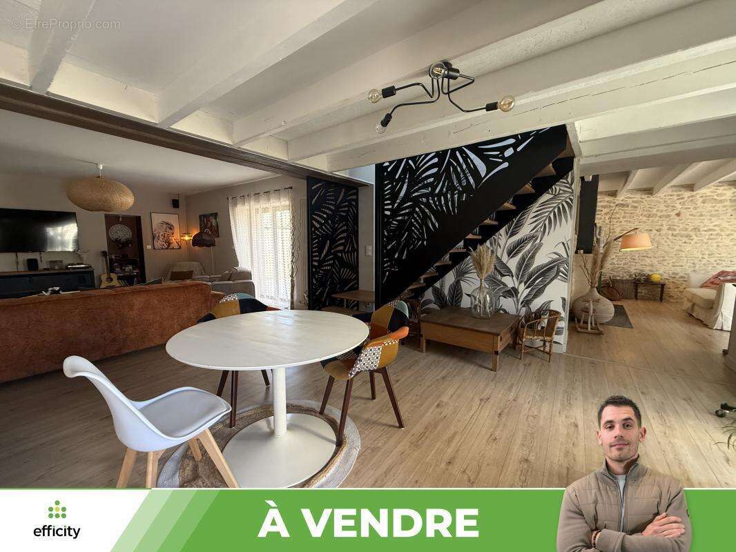Maison à JAUNAY-CLAN