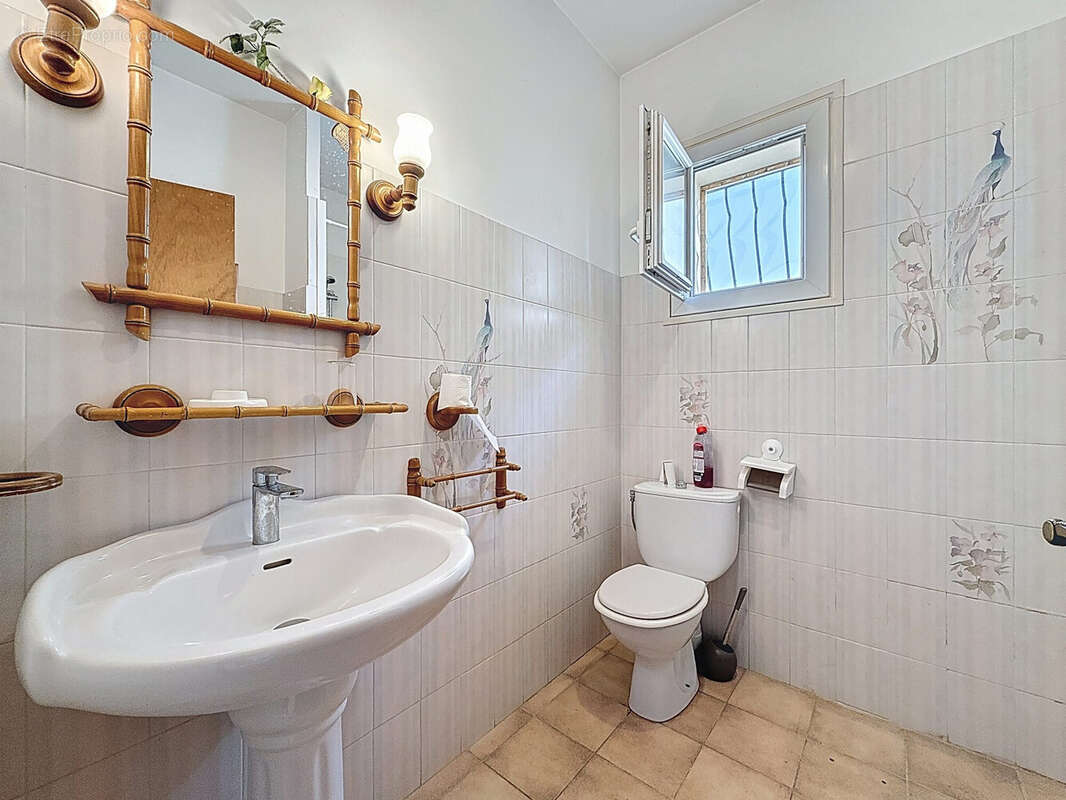 Maison à LE MUY