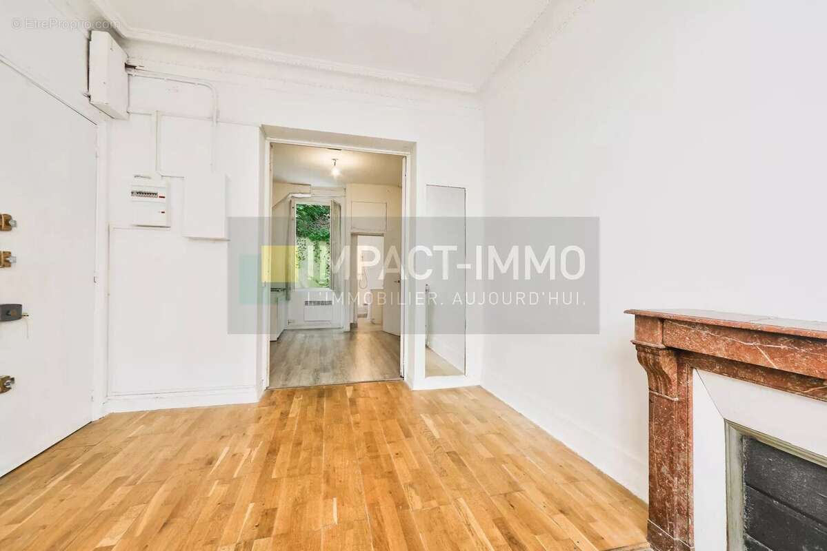 Appartement à PARIS-18E