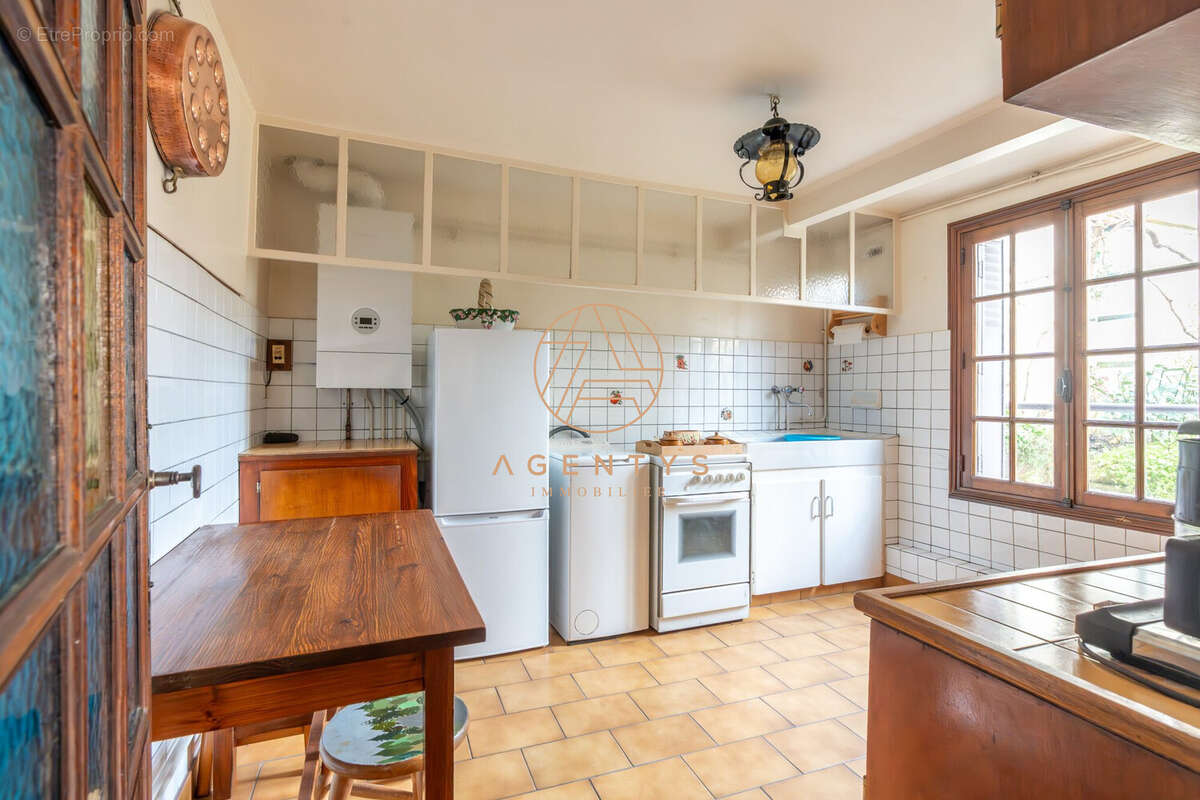 Maison à LE PERREUX-SUR-MARNE