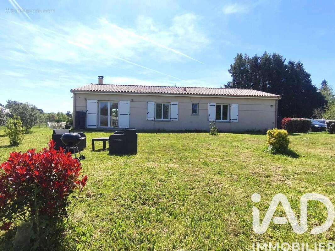 Photo 1 - Maison à CLERAC