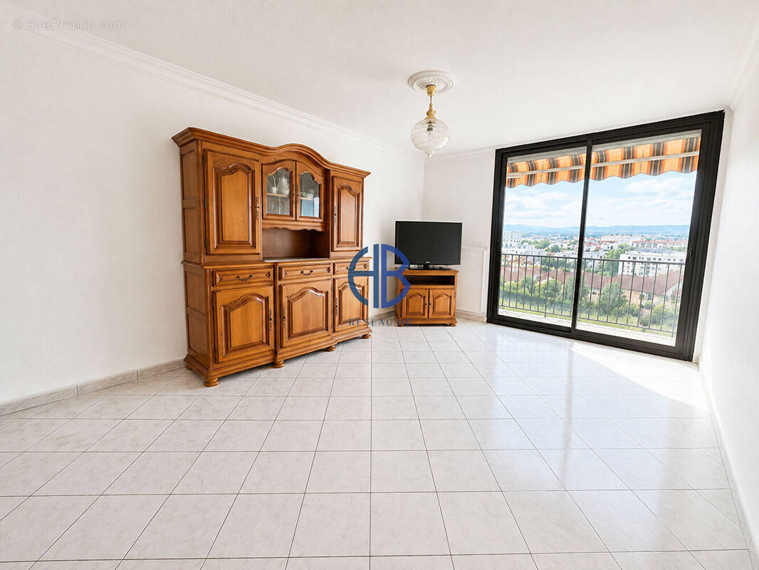 Appartement à SAINT-PRIEST