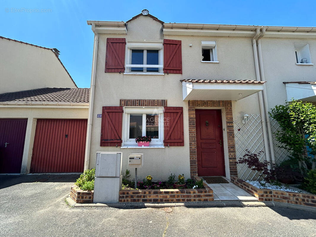 Maison à CARRIERES-SOUS-POISSY