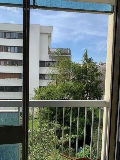 Appartement à PARIS-19E