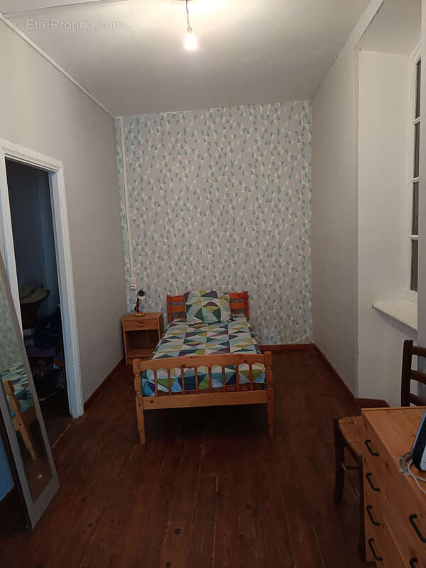 Maison de caractere  avec terrain non  attenant et garage - photo 9