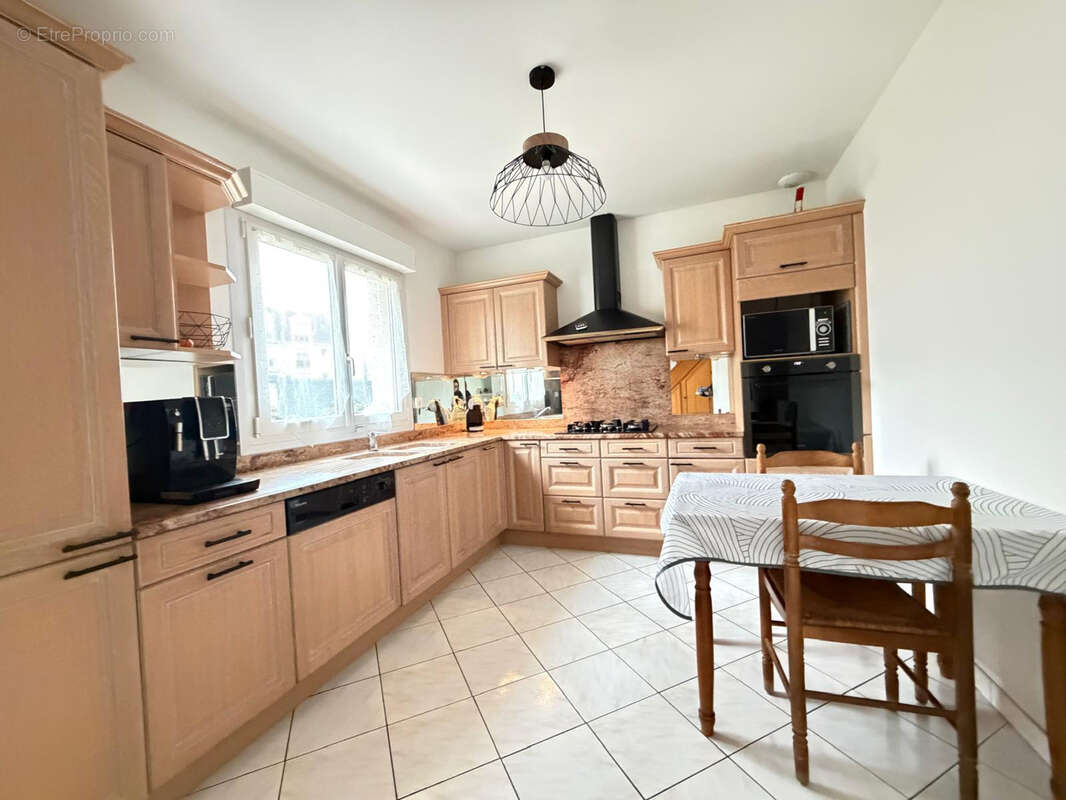 Maison à MITRY-MORY