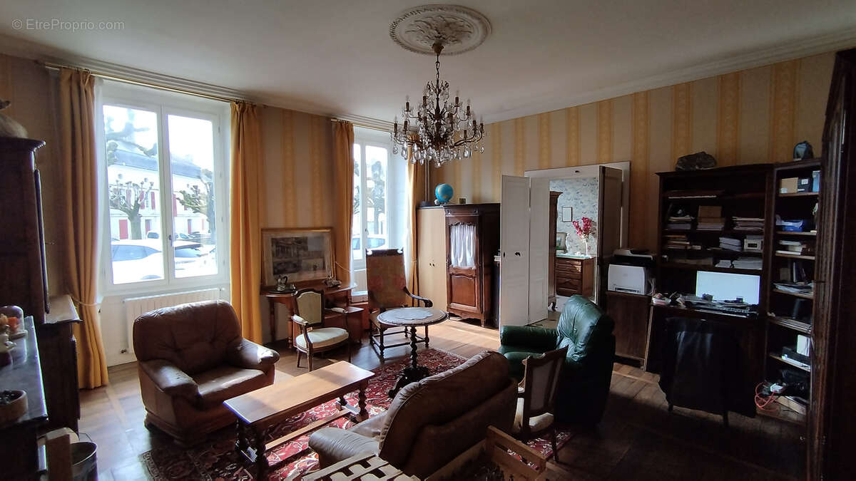 Maison à CEAUX-EN-COUHE