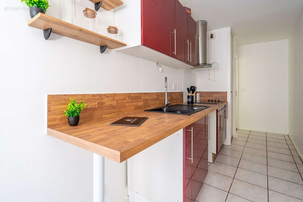 Bordeaux Fondaudège - Appartement T3 de 69 m² avec jardin de 60 m² et parking - photo 6