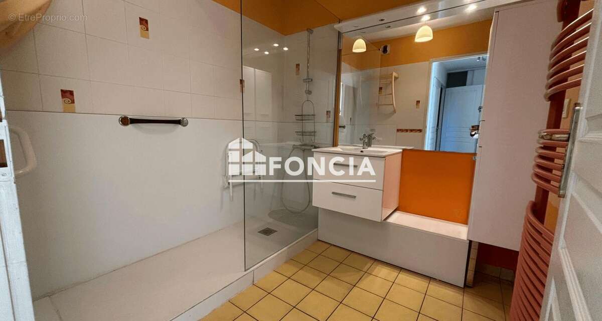Appartement à BRON