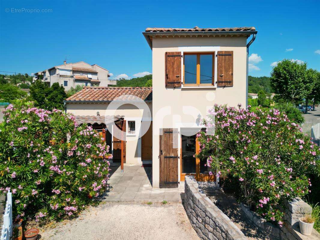 Maison à RUOMS