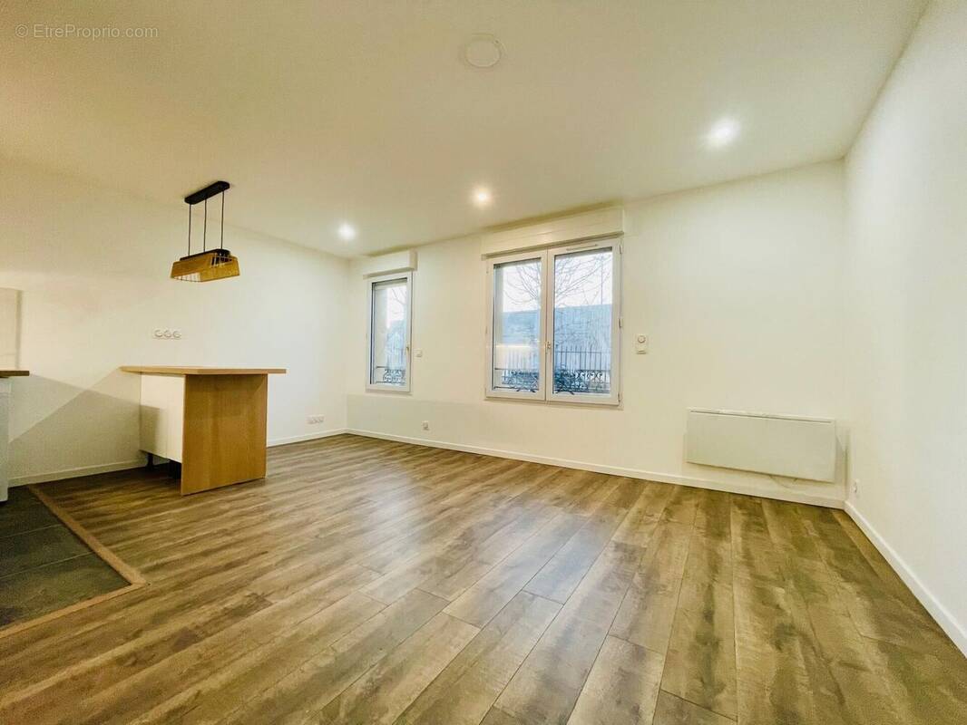 Photo 1 - Appartement à LES MUREAUX