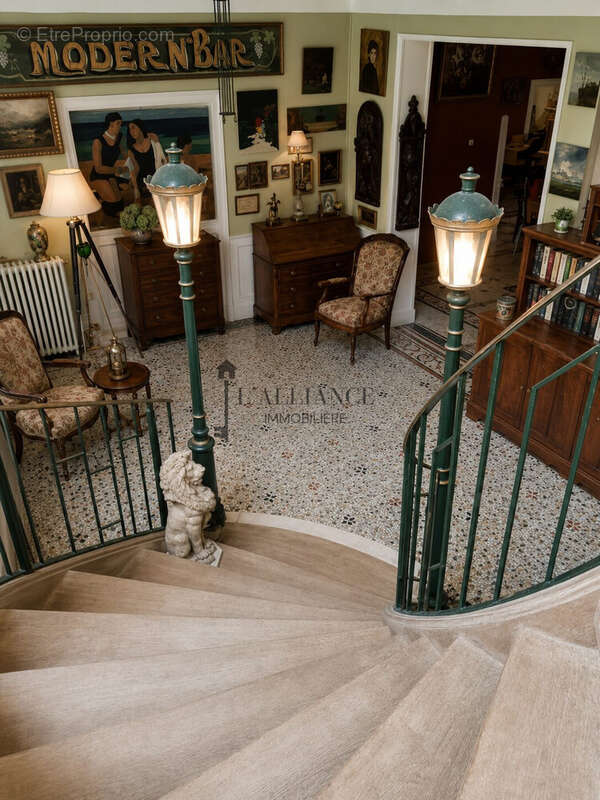 383 m² à Saint-Pierre-Aigle  - photo 4