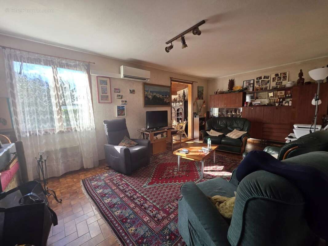 Maison à MONTELIMAR