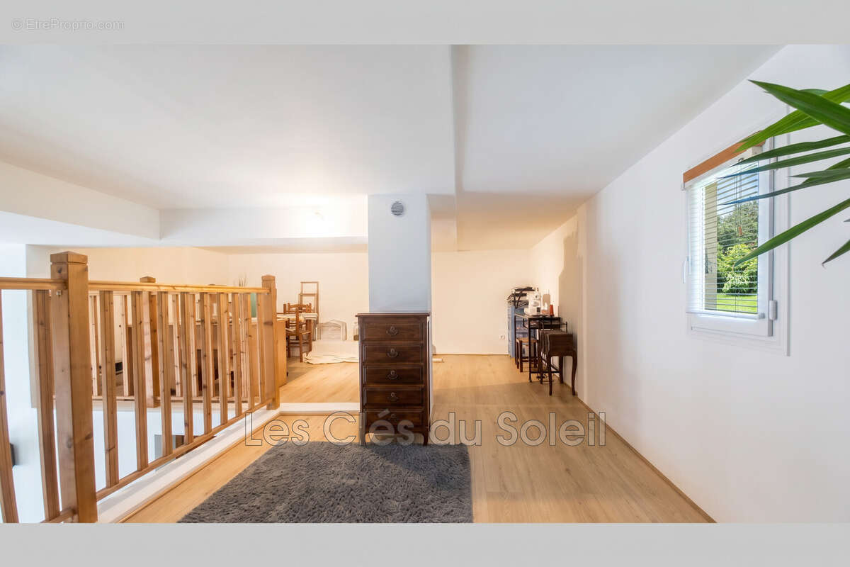Maison 135 m² à Toulon  - photo 3