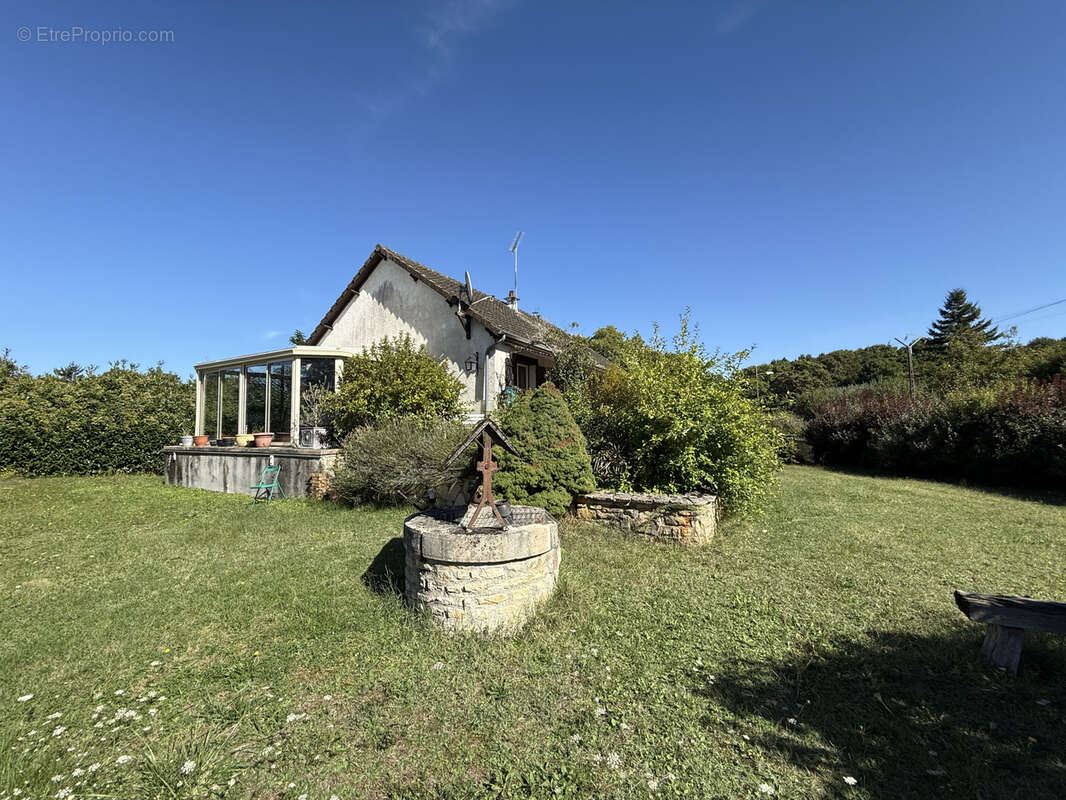 Maison à SAINT-SATUR