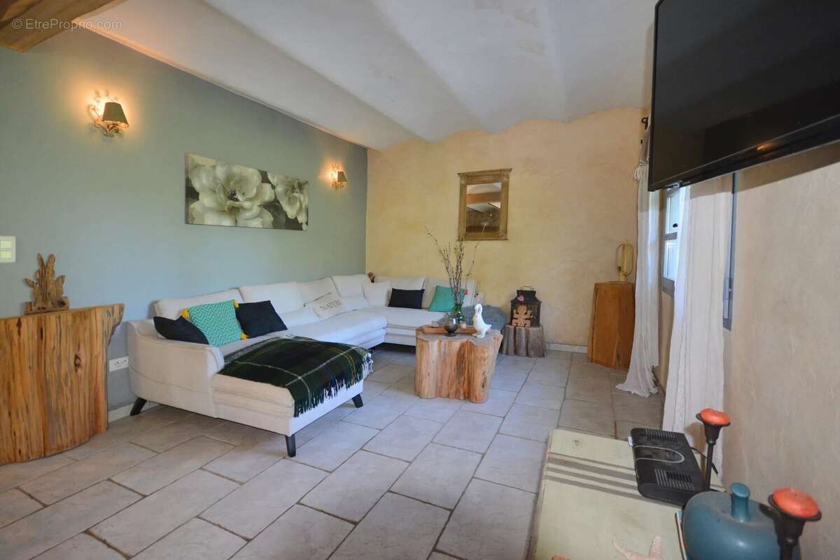 Maison à ROQUEFORT-LES-PINS