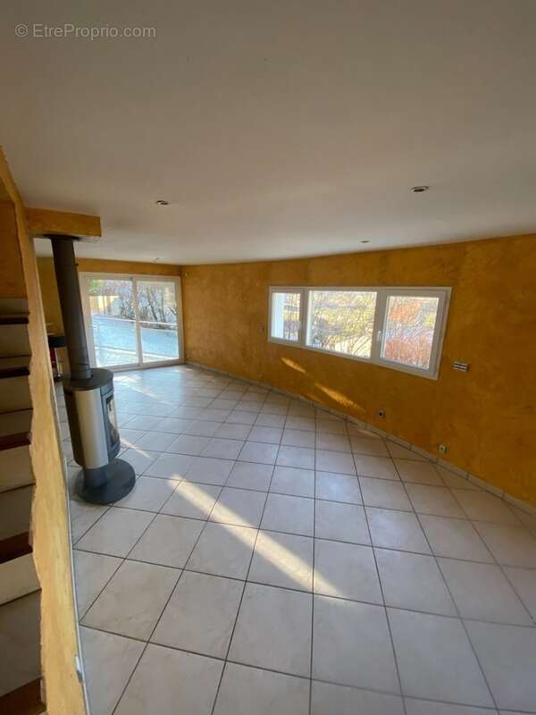 Maison à ARPAJON-SUR-CERE