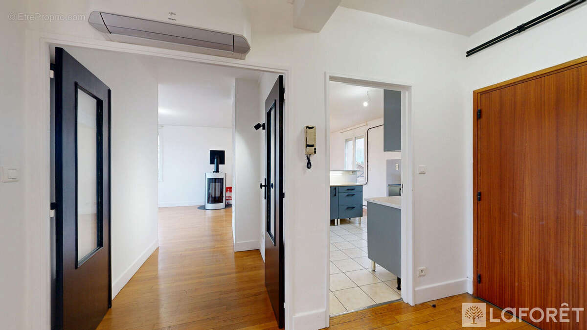 Appartement à YZEURE