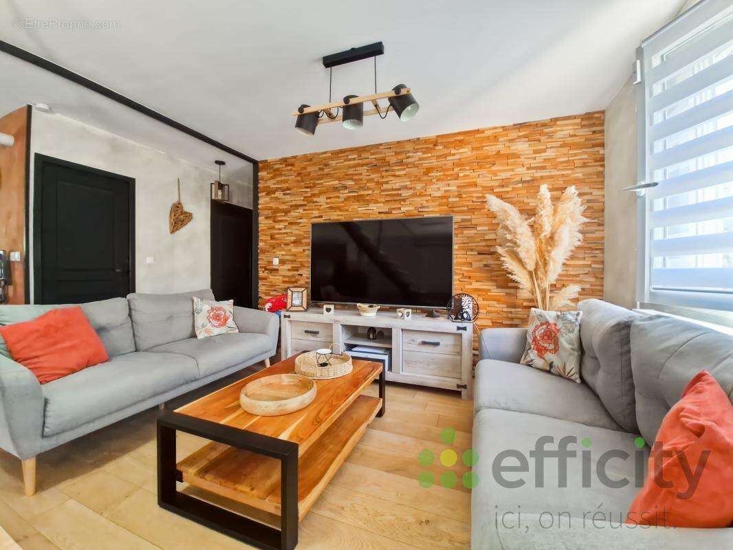 Maison 133 m² à Saint-Ouen-En-Belin  - photo 3