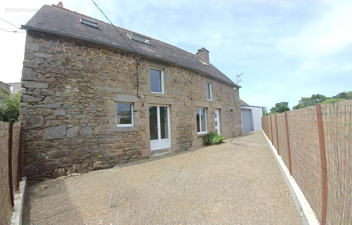 Maison à DOL-DE-BRETAGNE